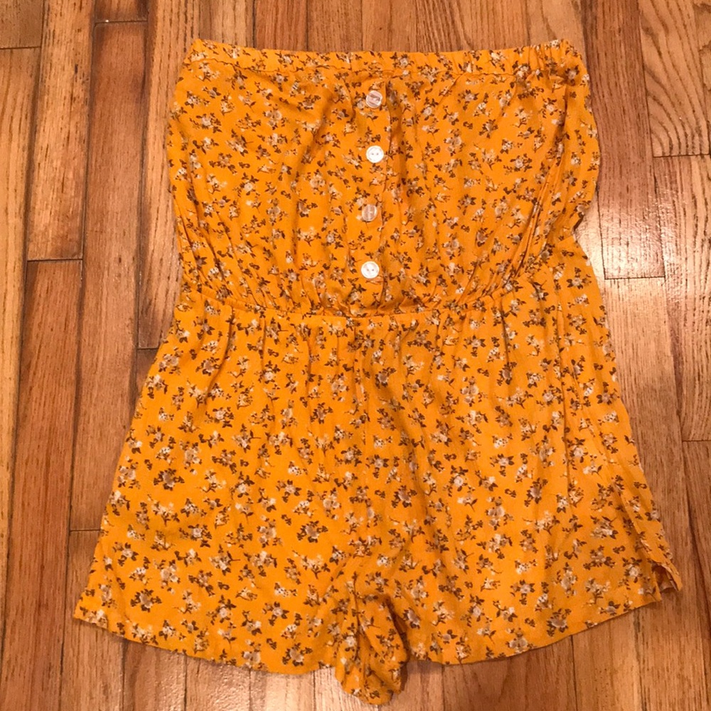 Strapless romper